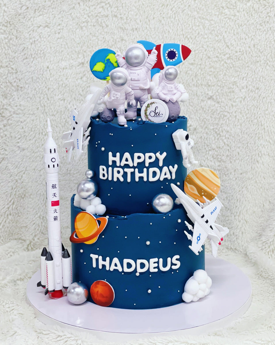 2-Tier Astronaut Space Cake – Sei Pâtisserie