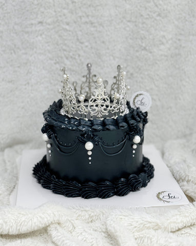 Black Korean Vintage Crown Cake