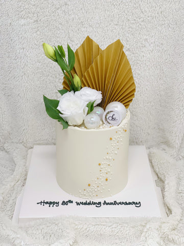Gold Fan Floral Tall Cake
